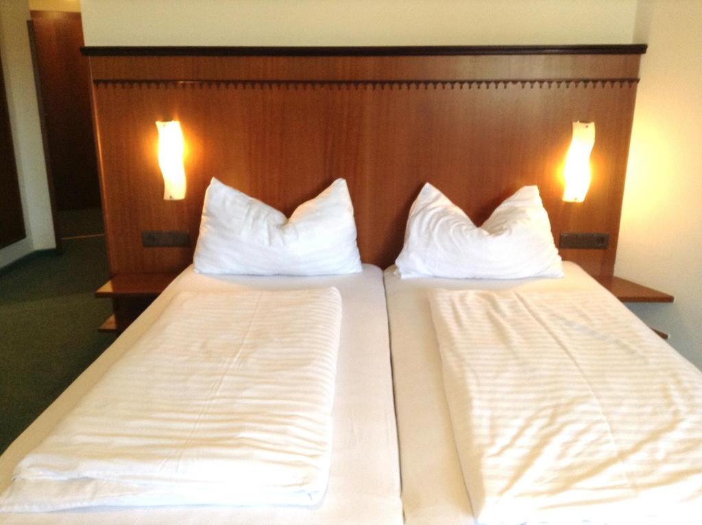 אשאך אן דר דונאו Hotel Gasthof Sonne חדר תמונה