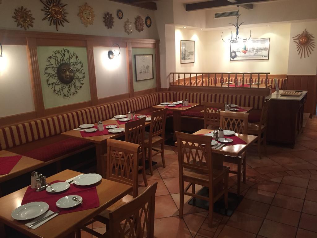אשאך אן דר דונאו Hotel Gasthof Sonne מראה חיצוני תמונה
