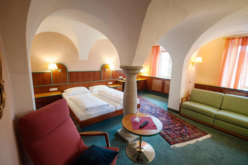 אשאך אן דר דונאו Hotel Gasthof Sonne מראה חיצוני תמונה